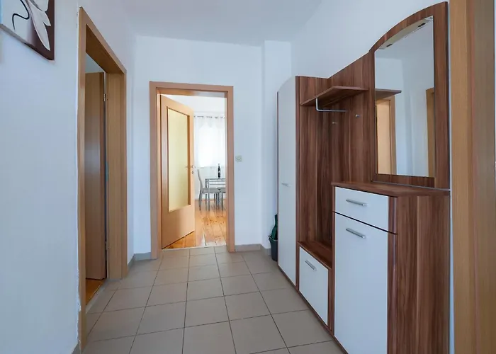 아파트 2 Bedroom Lovely In