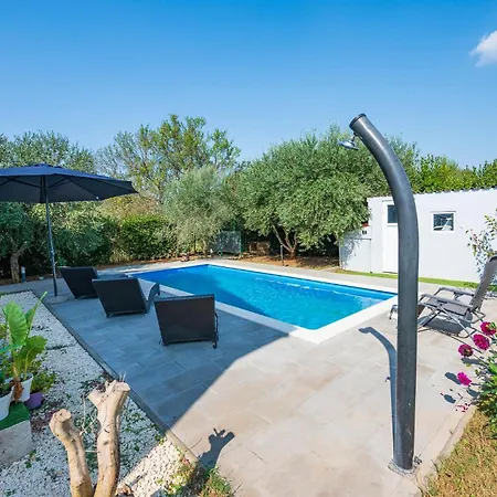 In With Outdoor Swimming Pool Pula
