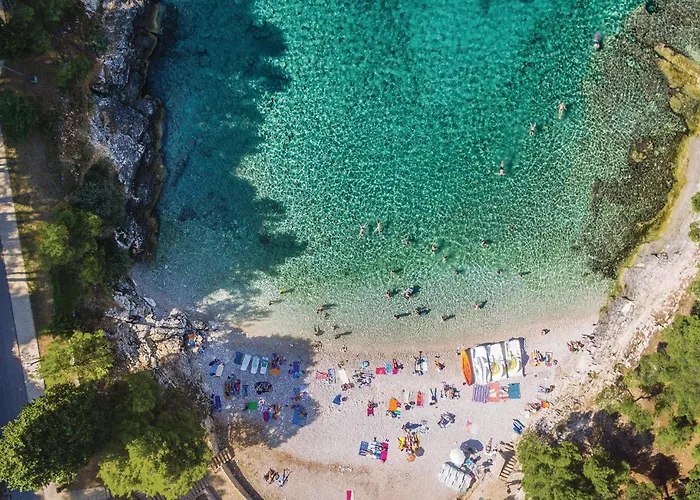 2 Bedroom Lovely In *